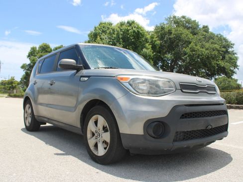 Used 2017 Kia Soul FWD image 18