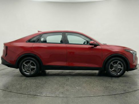 Used 2025 Kia K4 LXS image 11