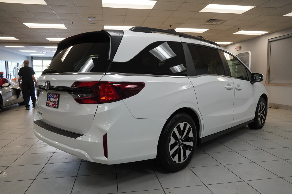 Used 2025 Honda Odyssey EX-L image 17