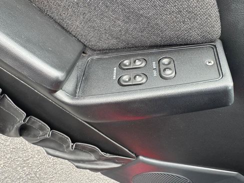 Used 1990 Ford Mustang LX image 39