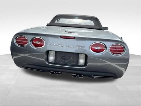 Used 2004 Chevrolet Corvette Convertible w/ Preferred Equipment Group RWD image 10