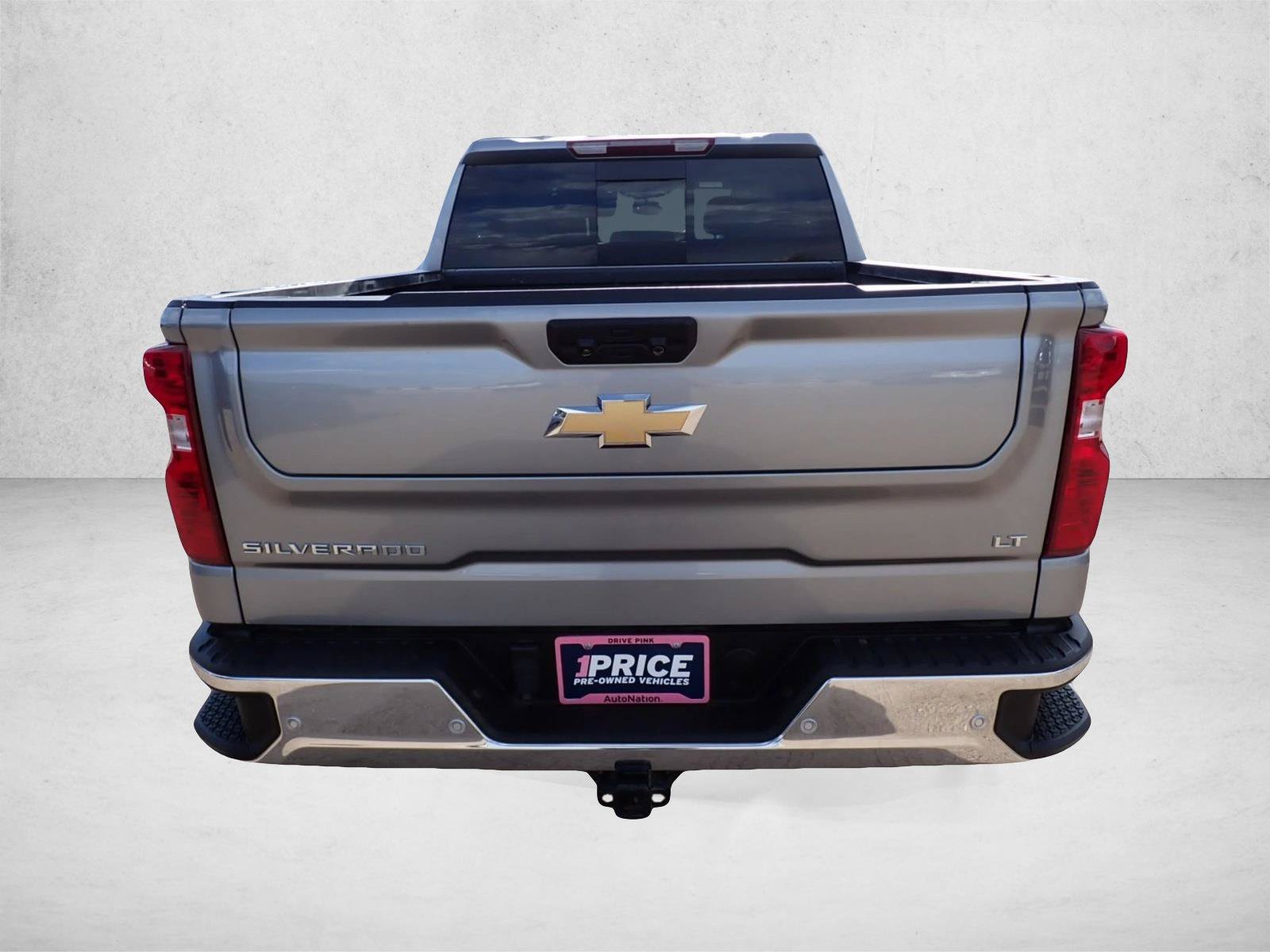 Used 2024 Chevrolet Silverado 1500 LT AWD/4WD image 3