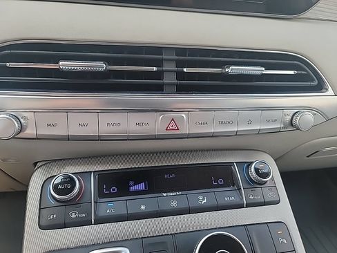 Used 2022 Hyundai Palisade Calligraphy FWD image 19