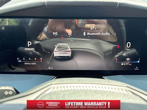 New 2025 Nissan Murano SL image 11