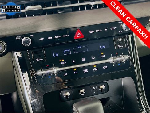 Certified 2023 Kia Carnival EX image 17