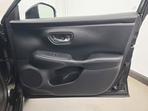 Used 2023 Honda HR-V LX image 29