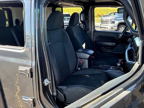 Used 2021 Jeep Wrangler Unlimited Sport image 7