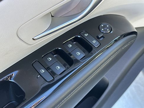 Used 2024 Hyundai Tucson Limited image 15