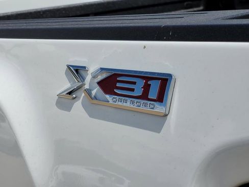 New 2026 GMC Sierra 2500 SLT w/ Texas SLT Premium Package AWD/4WD image 8