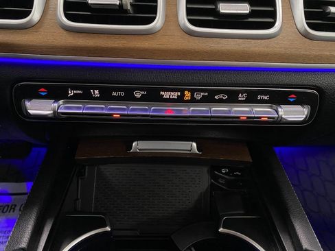 Used 2021 Mercedes-Benz GLE 350 4MATIC image 28