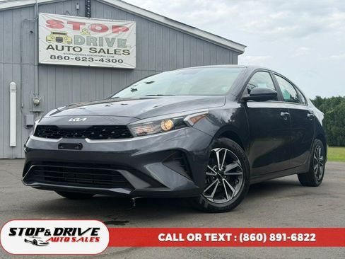 Used 2023 Kia Forte LXS FWD image 1