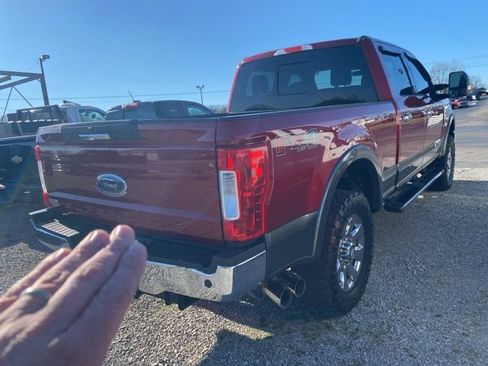 Used 2017 Ford F250 Lariat w/ Chrome Package image 2