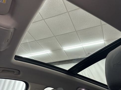 Used 2020 GMC Terrain Denali w/ Denali Premium Package FWD image 19