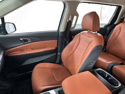 New 2026 Kia Carnival EX image 13