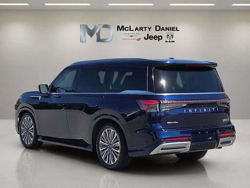 Used 2025 INFINITI QX80 Sensory AWD/4WD image 4