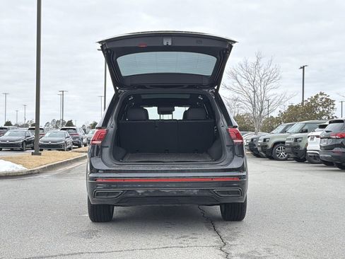 Used 2024 Volkswagen Tiguan SE R-Line image 15