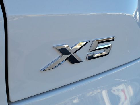 Used 2024 BMW X5 xDrive40i w/ M Sport Package image 5