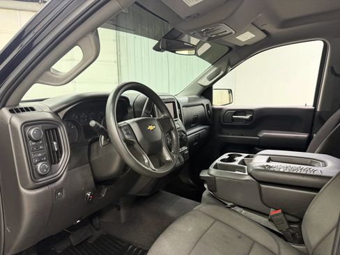 Used 2020 Chevrolet Silverado 1500 Custom w/ Custom Value Package AWD/4WD image 12