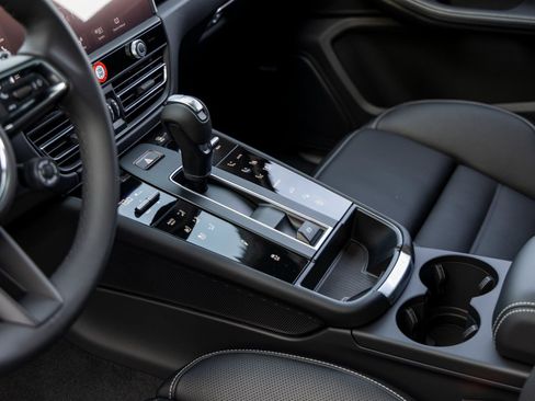 New 2026 Porsche Macan S image 39