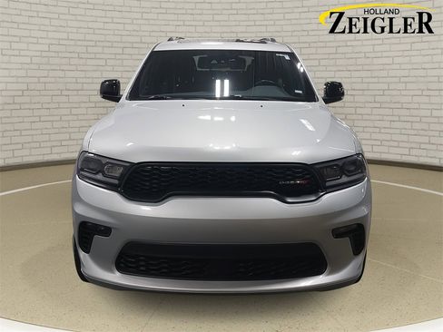Used 2023 Dodge Durango GT image 2