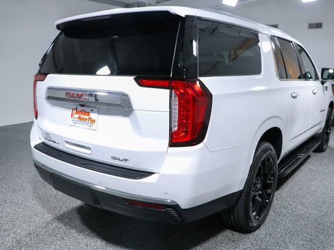 Used 2022 GMC Yukon XL SLT w/ SLT Premium Package RWD image 7