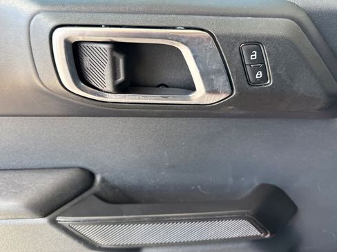 Used 2025 Ford Bronco Badlands AWD/4WD image 11