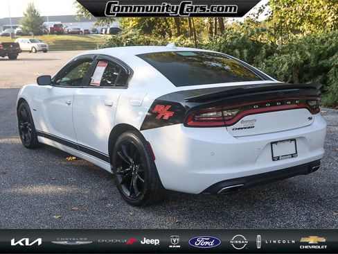 Used 2018 Dodge Charger R/T w/ Beats Audio Group image 5