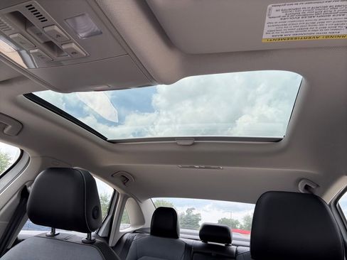 New 2025 Volkswagen Jetta SE image 14