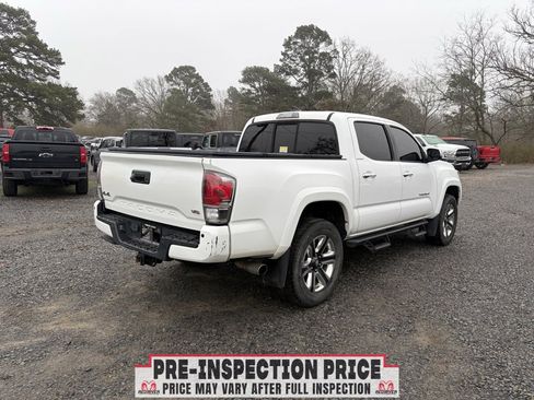 Used 2016 Toyota Tacoma Limited w/ Towing Package image 4