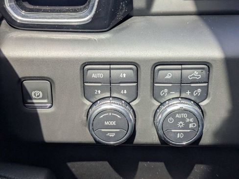 Used 2025 GMC Sierra 1500 Denali w/ Denali Reserve Package AWD/4WD image 24