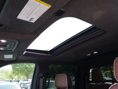 Used 2024 GMC Sierra 3500 Denali Ultimate image 8