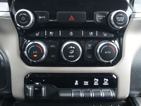 Used 2022 RAM 1500 Laramie AWD/4WD image 25