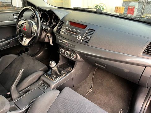 Used 2010 Mitsubishi Lancer Evolution GSR image 15