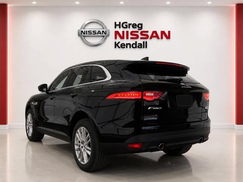 Used 2020 Jaguar F-PACE Prestige AWD/4WD image 2