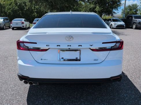Used 2026 Toyota Camry SE FWD image 5