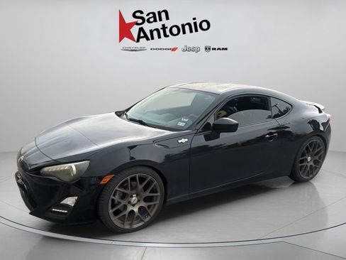 Used 2016 Scion FR-S RWD image 4