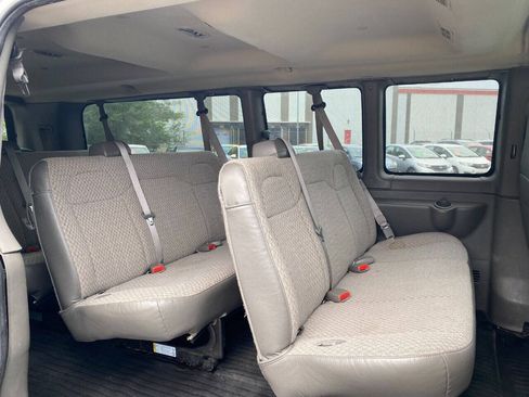Used 2008 Chevrolet Express 3500 Extended Passenger w/ LT Preferred Equipment Group RWD image 22