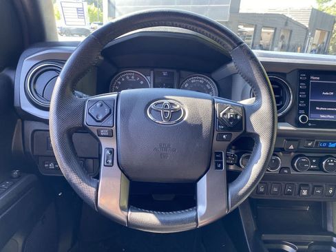 Used 2021 Toyota Tacoma TRD Sport w/ TRD Premium Sport Package AWD/4WD image 19