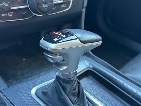 Used 2016 Dodge Charger SRT w/ Harman/Kardon Audio Group RWD image 31