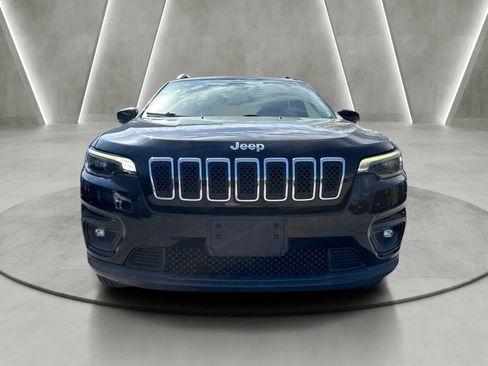 Used 2019 Jeep Cherokee Latitude Plus AWD/4WD image 2