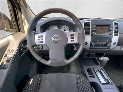 Used 2017 Nissan Frontier Desert Runner image 7
