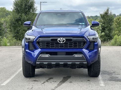 Used 2024 Toyota Tacoma TRD Off-Road AWD/4WD image 19