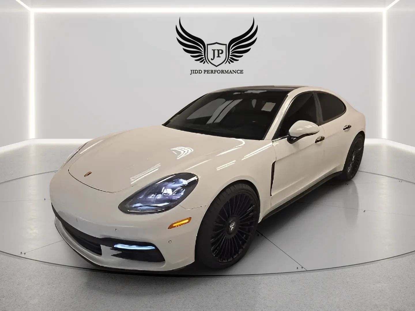 Used 2018 Porsche Panamera 4 AWD/4WD image 3