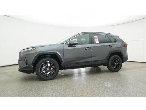 Used 2025 Toyota RAV4 SE w/ Weather Package AWD/4WD image 24