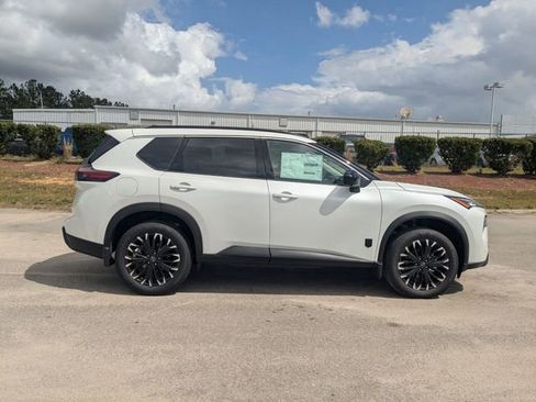 New 2026 Nissan Rogue SV FWD image 2
