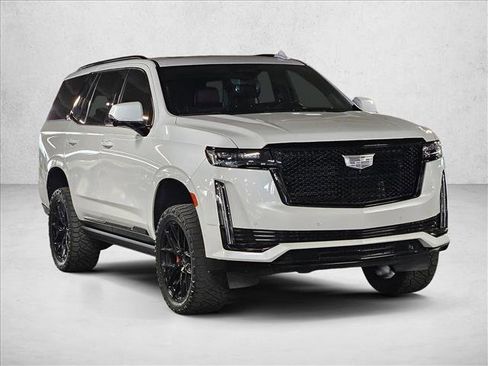 Used 2023 Cadillac Escalade Sport Platinum w/ LPO, ONYX Package image 3