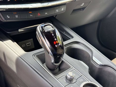 Certified 2025 Cadillac XT4 Premium Luxury FWD image 23