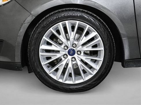 Used 2015 Ford Focus Titanium w/ Titanium Cold Weather Package FWD image 24