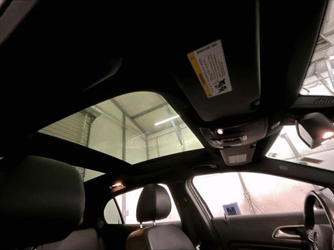 Used 2019 Mercedes-Benz GLA 250 image 21