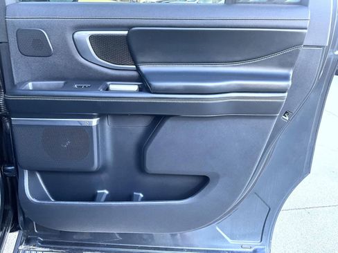 Certified 2025 Ford Expedition Max Platinum w/ Stealth Performance Package AWD/4WD image 18